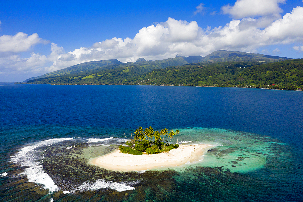 Island in front of Mitirapa, Tahiti, French Polynesia