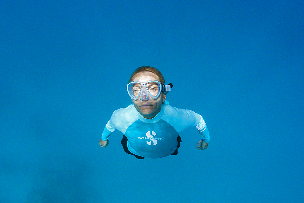 Snorkeling at French Polynesia, Apataki Atoll, Tuamotu Archipel, French Polynesia