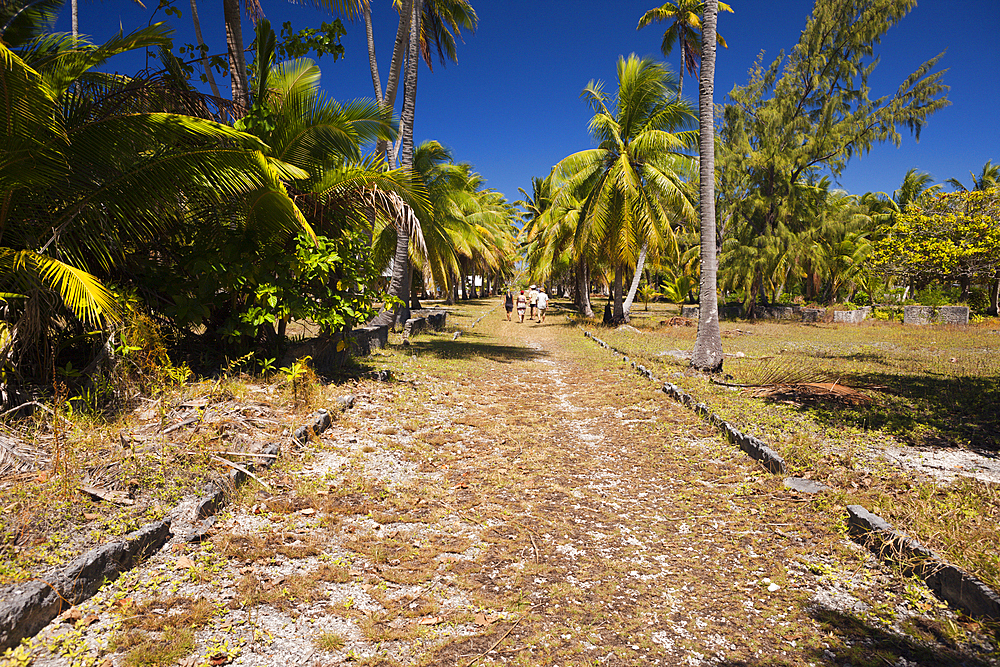 Street at Tetamanu Village, Fakarava, Tuamotu Archipel, French Polynesia