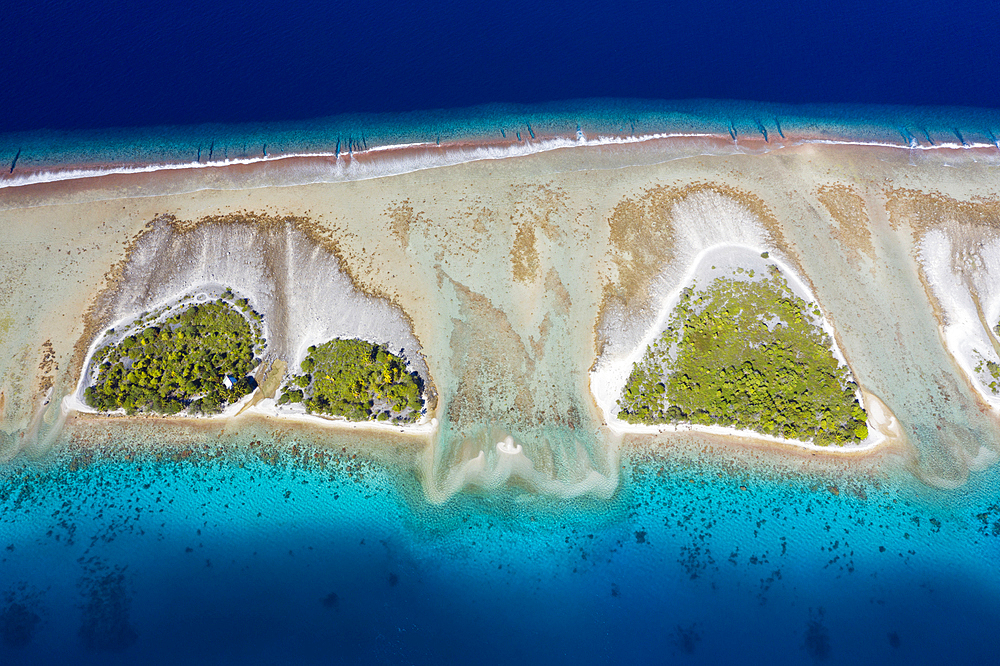 Impressions of Kauehi Atoll, Tuamotu Archipel, French Polynesia