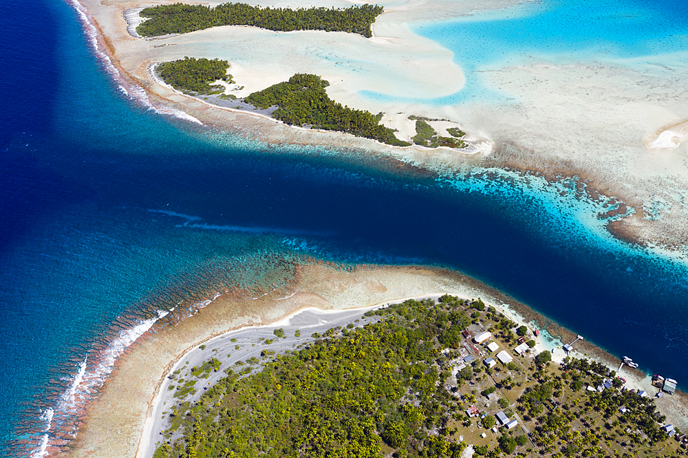 Tetamanu Pass of Fakarava Atoll, Tuamotu Archipel, French Polynesia