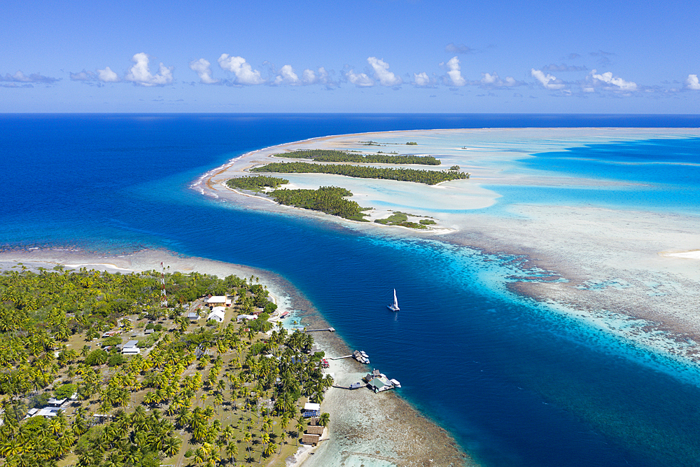 Tetamanu Pass of Fakarava Atoll, Tuamotu Archipel, French Polynesia