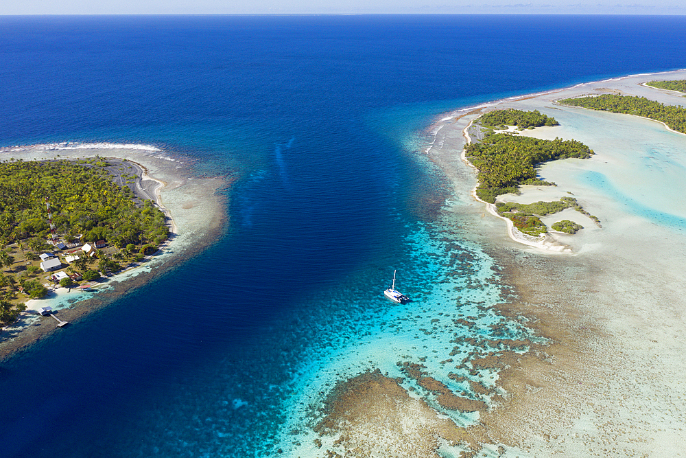 Tetamanu Pass of Fakarava Atoll, Tuamotu Archipel, French Polynesia