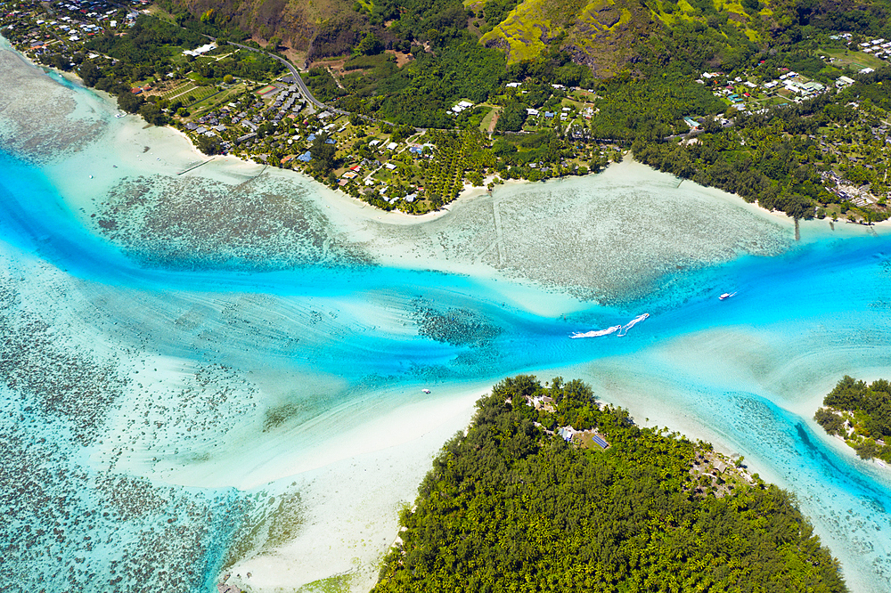 Lagoons at Northwest of Moorea, Moorea, French Polynesia