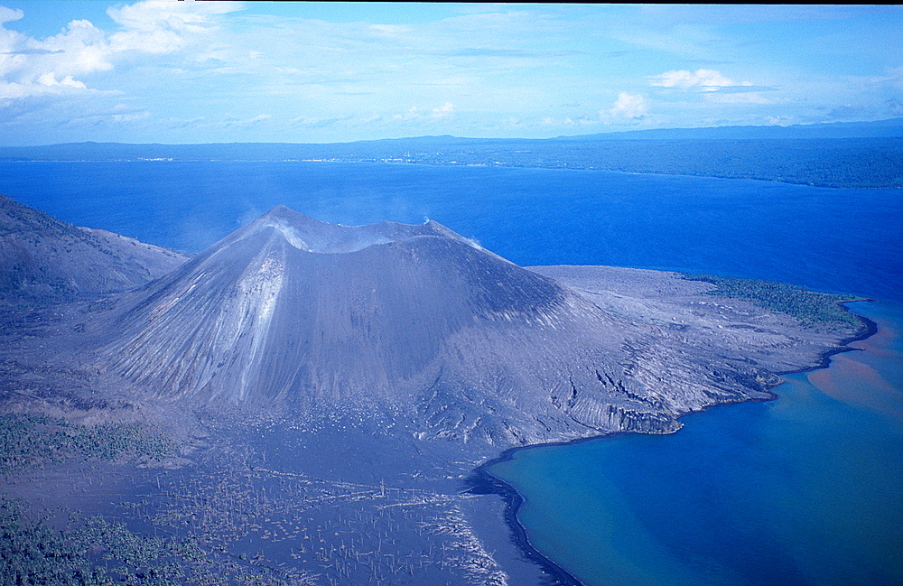 Active volcano Rabaul in New Britain, Papua New Guinea, Neu Britannien, New Britain, Rabaul