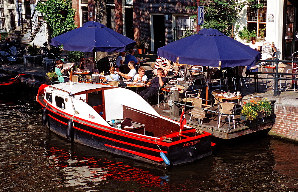 Open air cafe on Herengracht, Amsterdam, The Netherlands (Holland), Europe