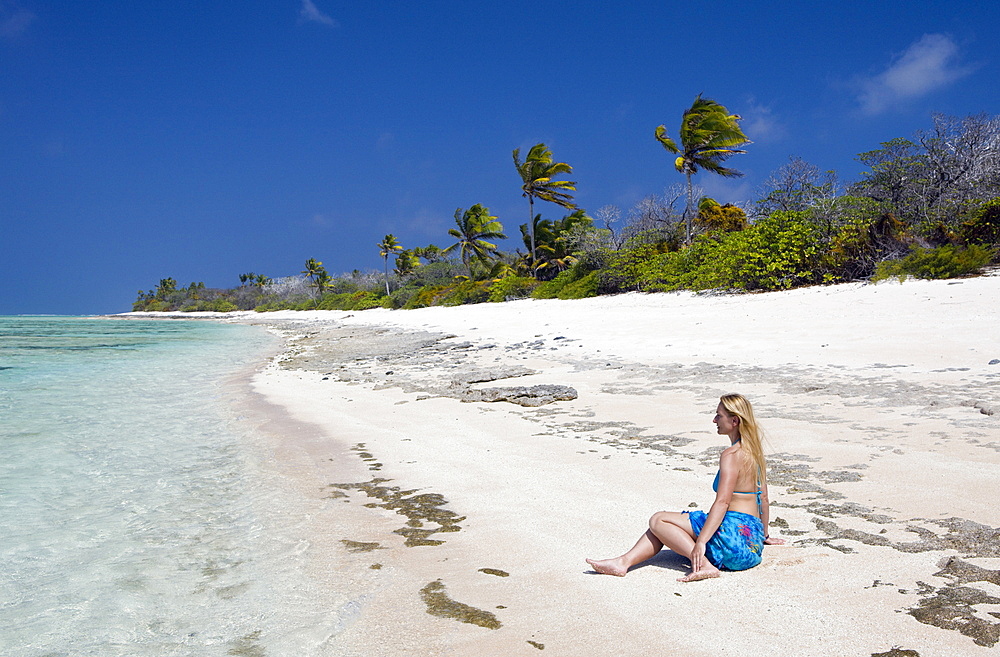 Tourist at Bikini Beach, Marshall Islands, Bikini Atoll, Micronesia, Pacific Ocean