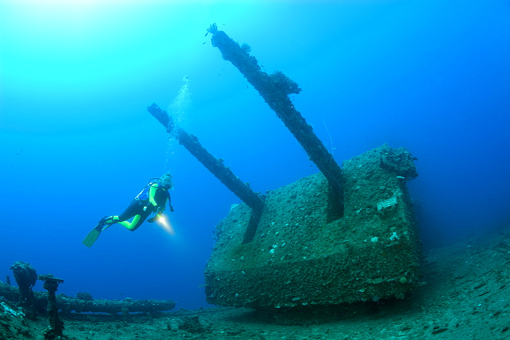 Diver and Twin 8-inch 55 caliber Gun on USS Saratoga, Marshall Islands, Bikini Atoll, Micronesia, Pacific Ocean