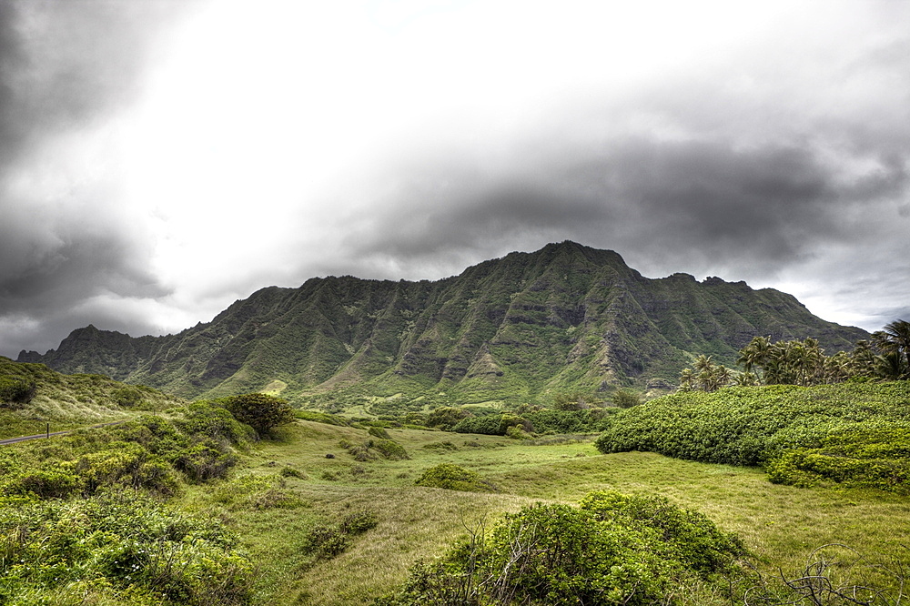 Koolau Range near Kualoa Ranch, Oahu, Pacific Ocean, Hawaii, USA