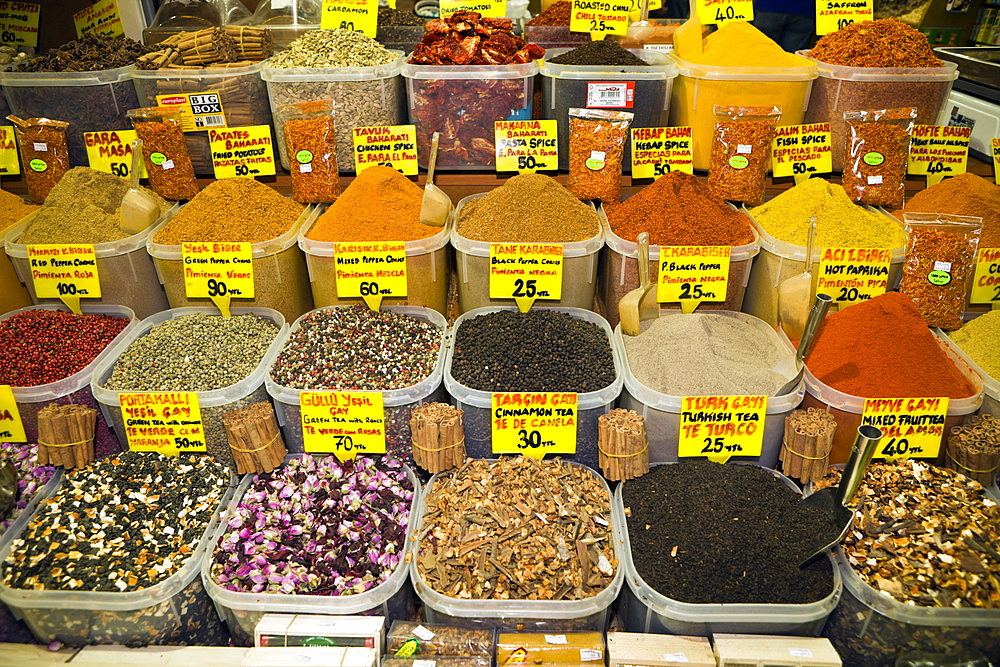 Spices at Spice Bazaar, Istanbul, Turkey