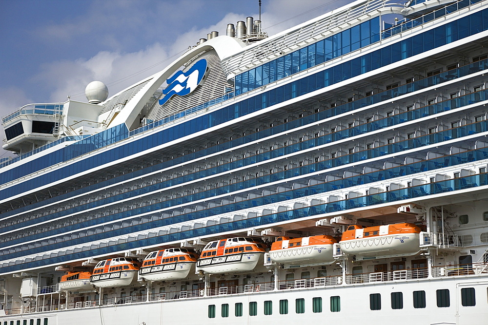 Cruise Liner at Harbour of Istanbul, Istanbul, Turkey