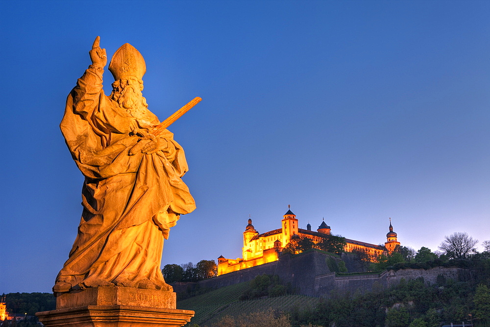 Statue on Old Main Bridge and Fortress Marienberg, Wuerzburg, Franconia, Bavaria, Germany