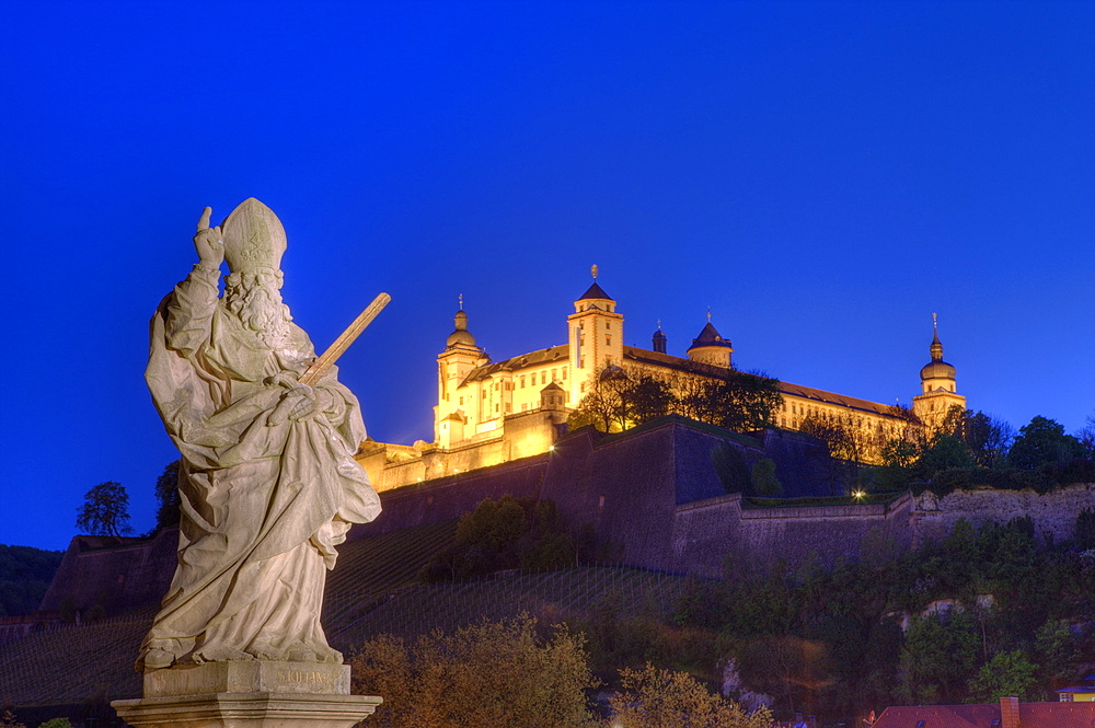 Statue on Old Main Bridge and Fortress Marienberg, Wuerzburg, Franconia, Bavaria, Germany