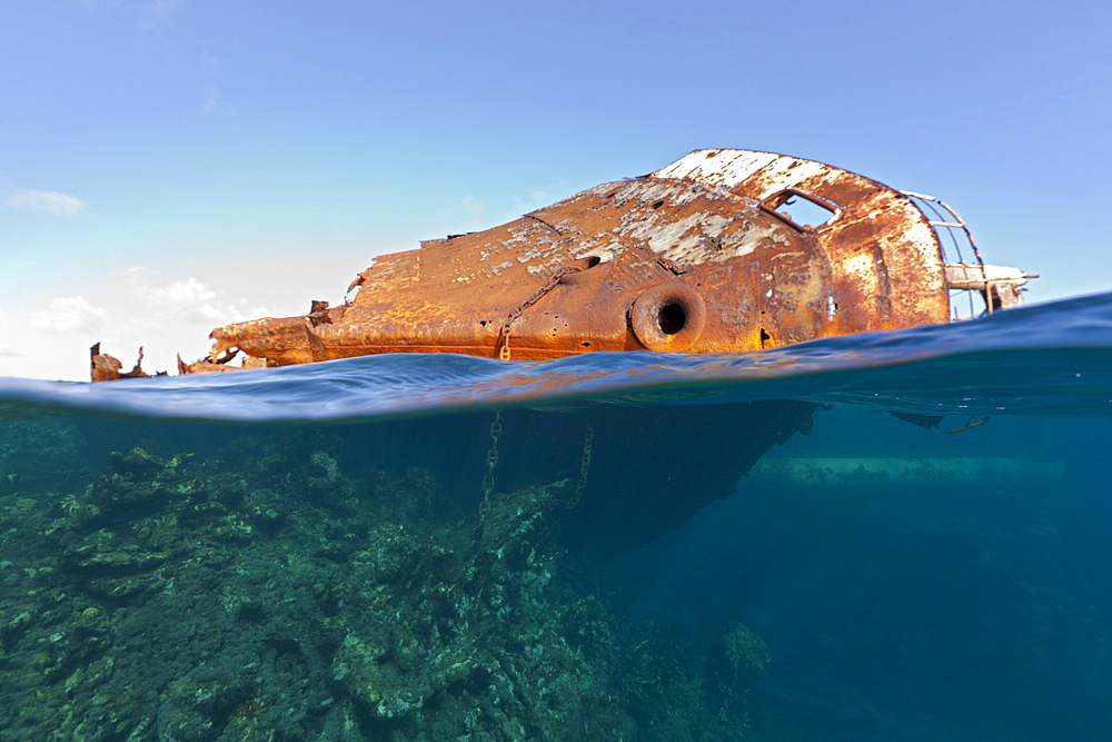 Old Shipwreck at Silverbanks, Silver Bank, Atlantic Ocean, Dominican Republic, West Indies, Central America