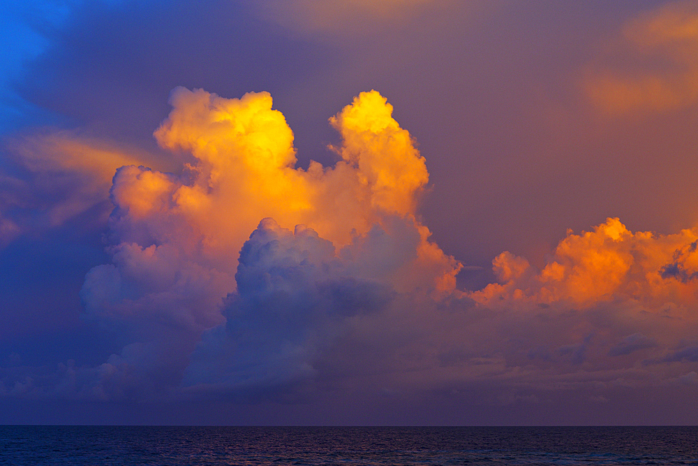 Sunset over Ocean, Felidhu Atoll, Maldives