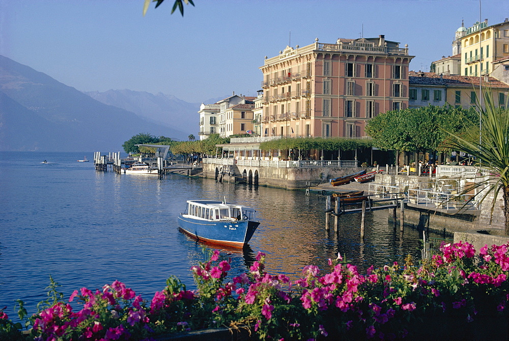 Lakeside architecture, Bellagio, Lake Como, Lombardia, Italy 