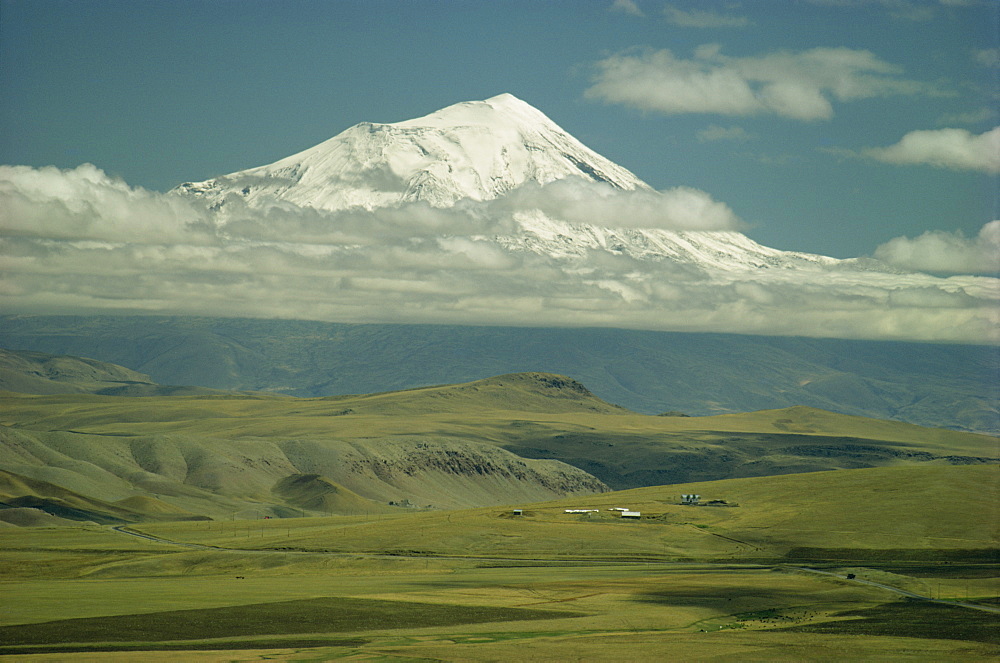 Mount Ararat, Anatolia, Turkey, Asia Minor, Eurasia