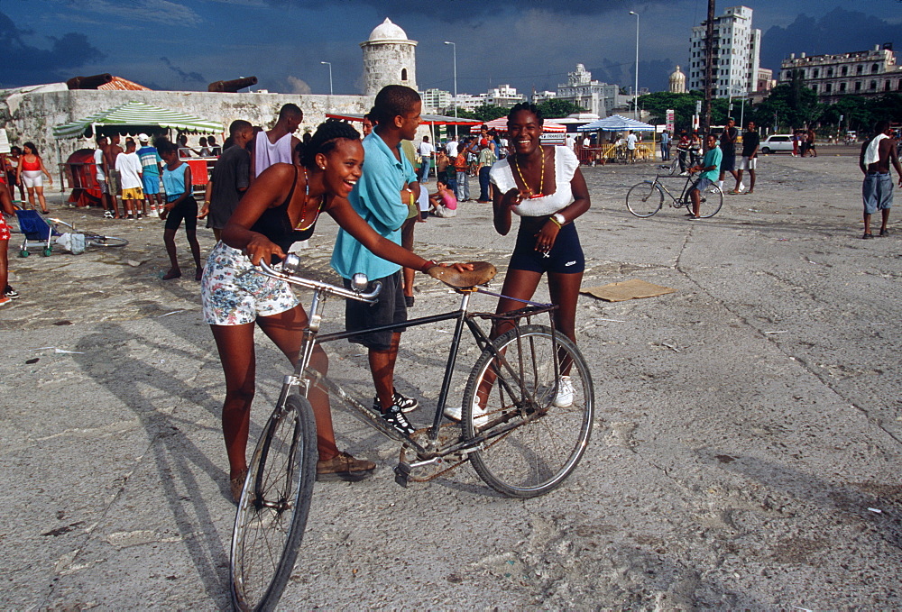 Avenida Maceo, commonly called the Malecon Havana's famous sea side drive is a popular place with Cubans, Habana Vieja, Havana, Cuba