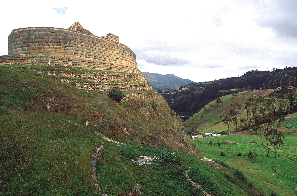 Inca Ingapirca, north of Cuenca, is Ecuador's greatest Inca archaeological site finely cut walls of the Sun Temple rise above landscape, Highlands, Ecuador