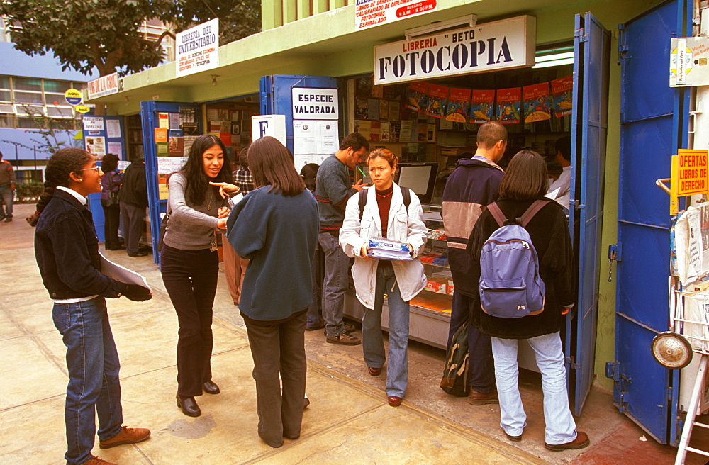 Students between classes on the campus of La Universidad Nacional de San Marcos, Peru's largest national university, Lima, Peru