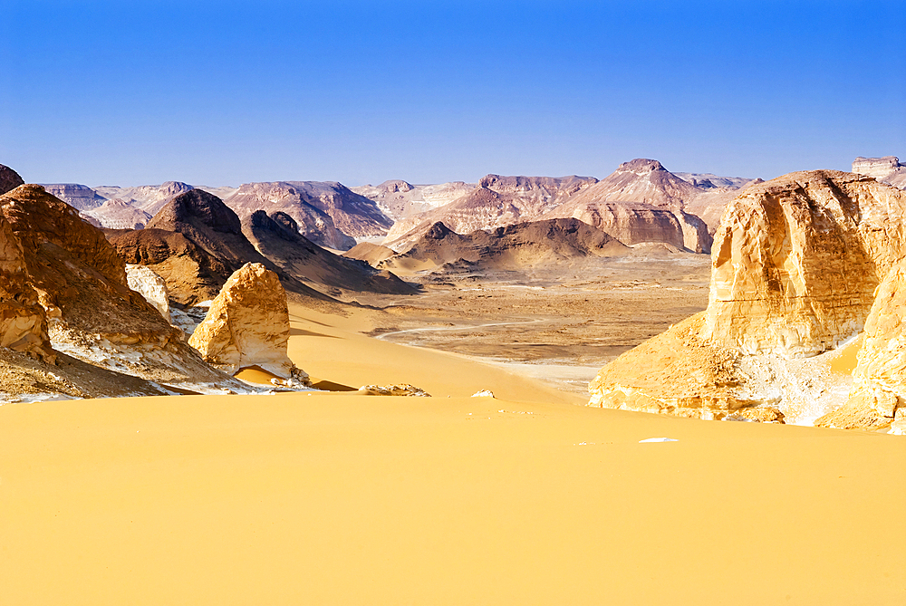 Limestone rocks, White Desert, Western Desert, Egypt, North Africa, Africa