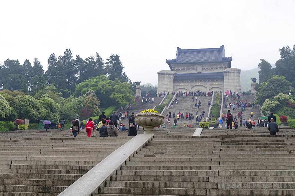 Mausoleum of Dr. Sun Yat-sen, Nanjing, Jiangsu province, China, Asia