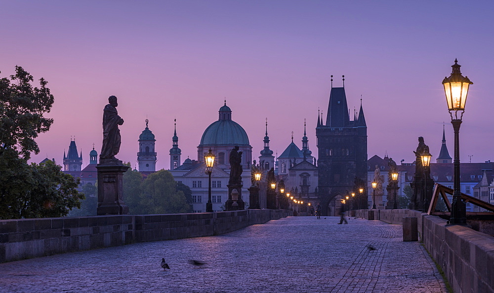 Charles Bridge, Prague, UNESCO World Heritage Site, Czech Republic, Europe