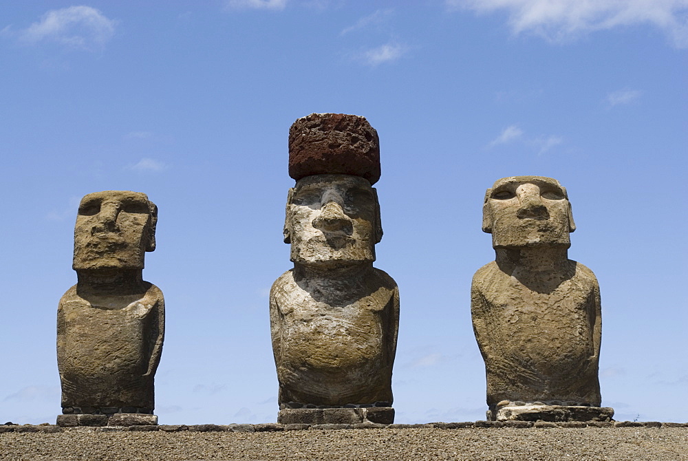 Ahu Tongariki, UNESCO World Heritage Site, Easter Island (Rapa Nui), Chile, South America