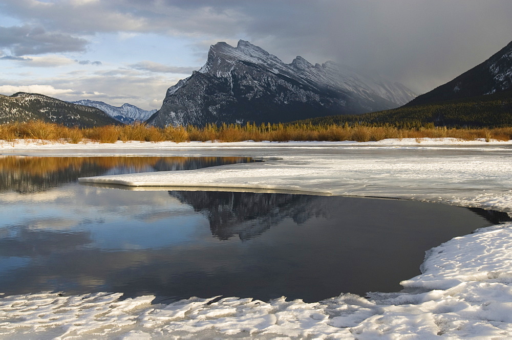 Vermilion Lakes, Banff National Park, UNESCO World Heritage Site, Rocky Mountains, Alberta, Canada, North America