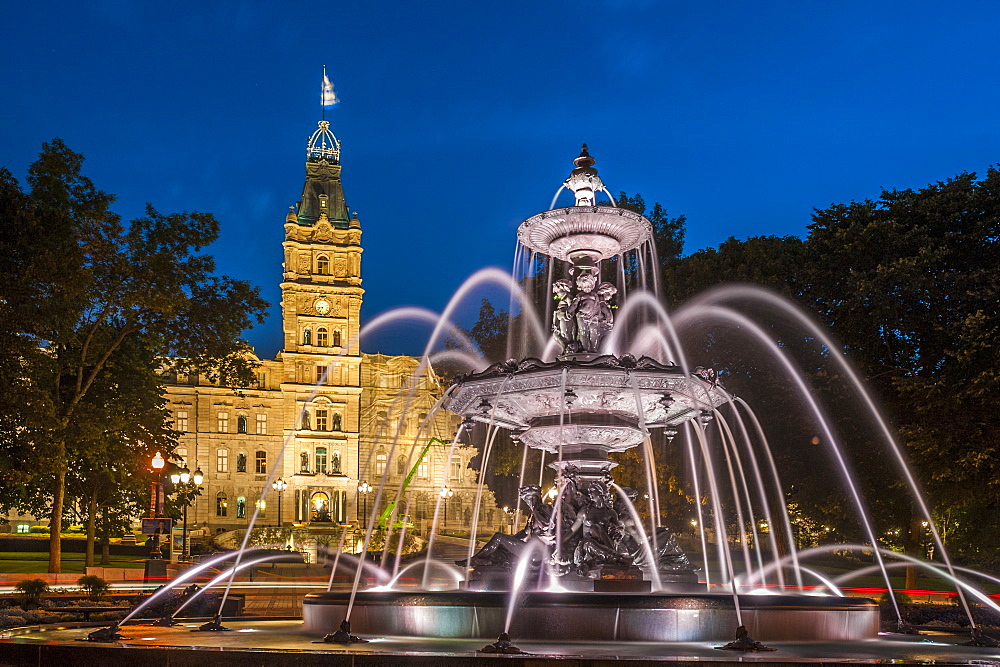 Fontaine de Tourny, Quebec City, Province of Quebec, Canada, North America