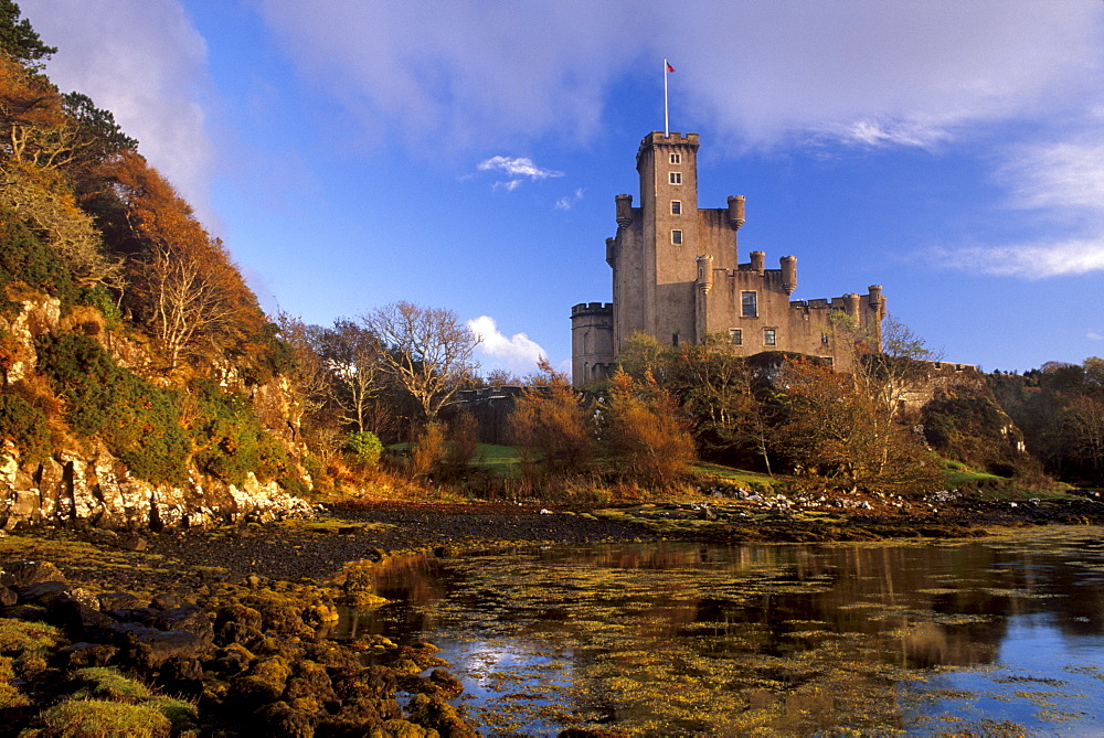 Dunvegan Castle, seat of the MacLeods of Skye since the 13th century, restored 1840, Isle of Skye, Inner Hebrides, Highland region, Scotland, United Kingdom, Europe