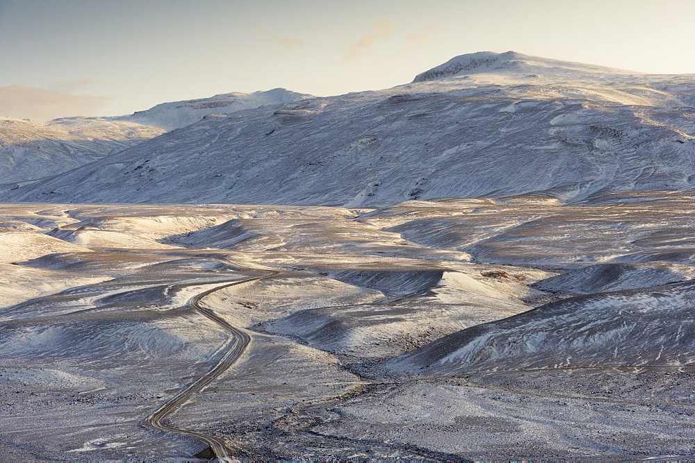 The Kjolur route, Road F35, towards the interior, between Gullfoss and Hvitarvatn in the beginning of winter, central Iceland, Iceland, Polar Regions