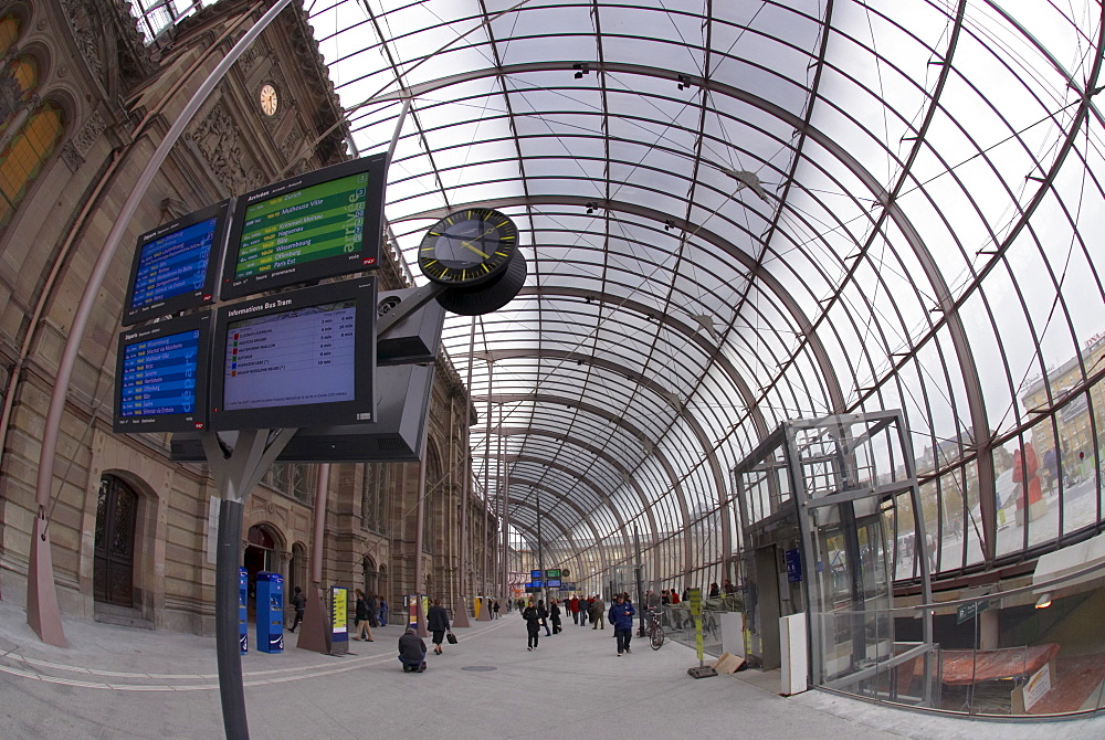 The new Strasbourg train station glass roof, built for the new high-speed rail line TGV Est, opened in 2007. Strasbourg, Alsace, France, Europe