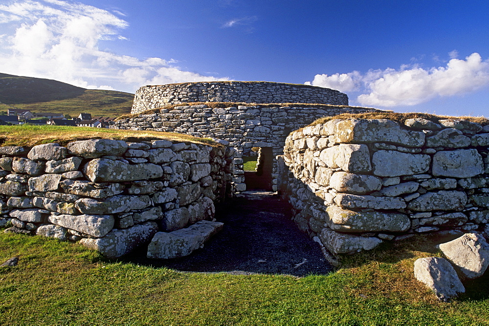 The blockhouse guarding the entrance, Clickhimin broch (fortified tower), Lerwick, Mainland, Shetland Islands, Scotland, United Kingdom, Europe