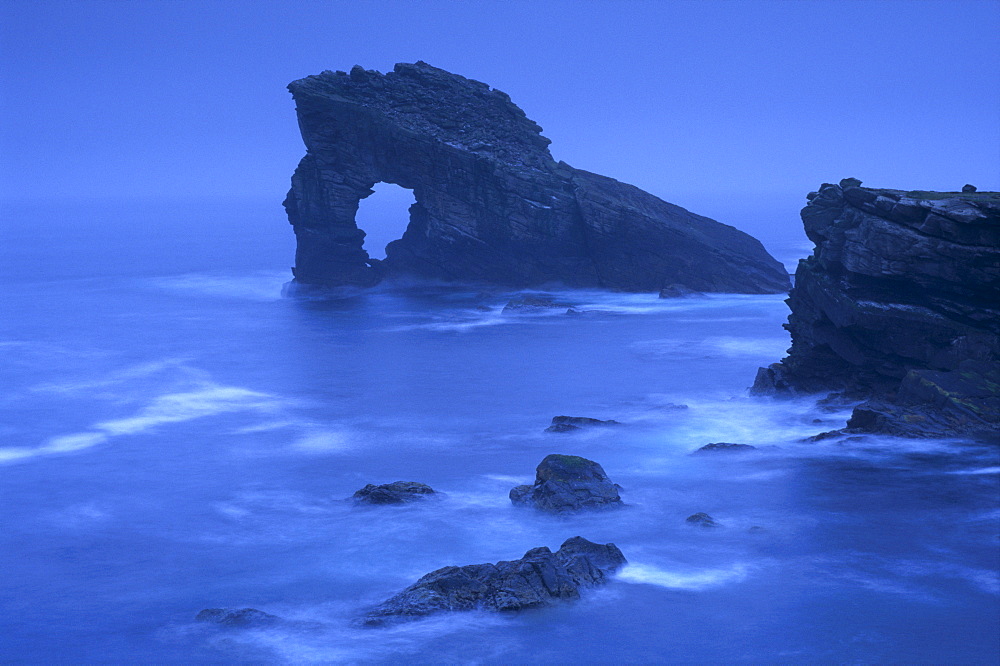 Gaada Stack, a natural arch 45 m high, old red sandstone, Foula, Shetland Islands, Scotland, United Kingdom, Europe 