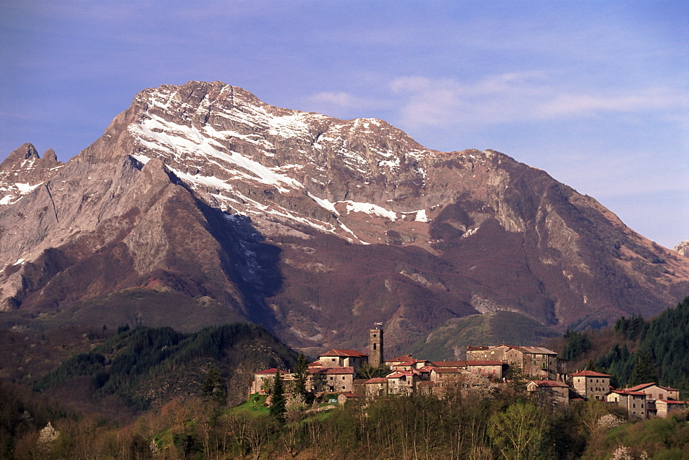 Village of Niciano and Monte Pisanino, Apuane Alps, Tuscany, Italy, Europe