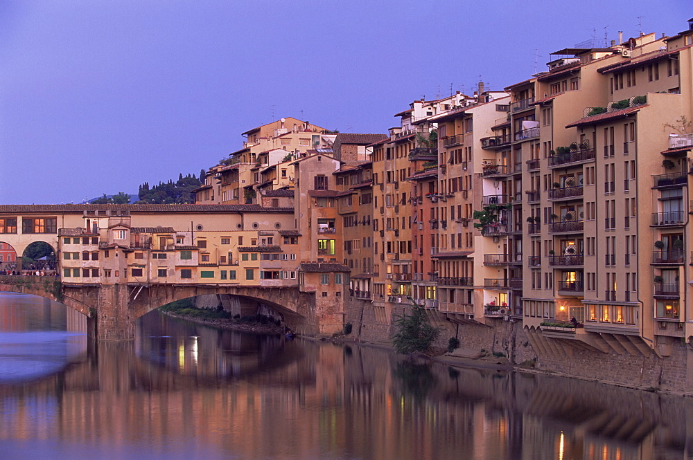 Ponte Vecchio over the River Arno, Florence, UNESCO World Heritage Site, Tuscany, Italy, Europe