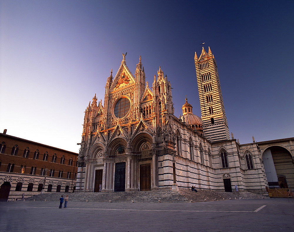 The Duomo (cathedral), dating from the 12th to 14th centuries, Siena, Tuscany, Italy, Europe