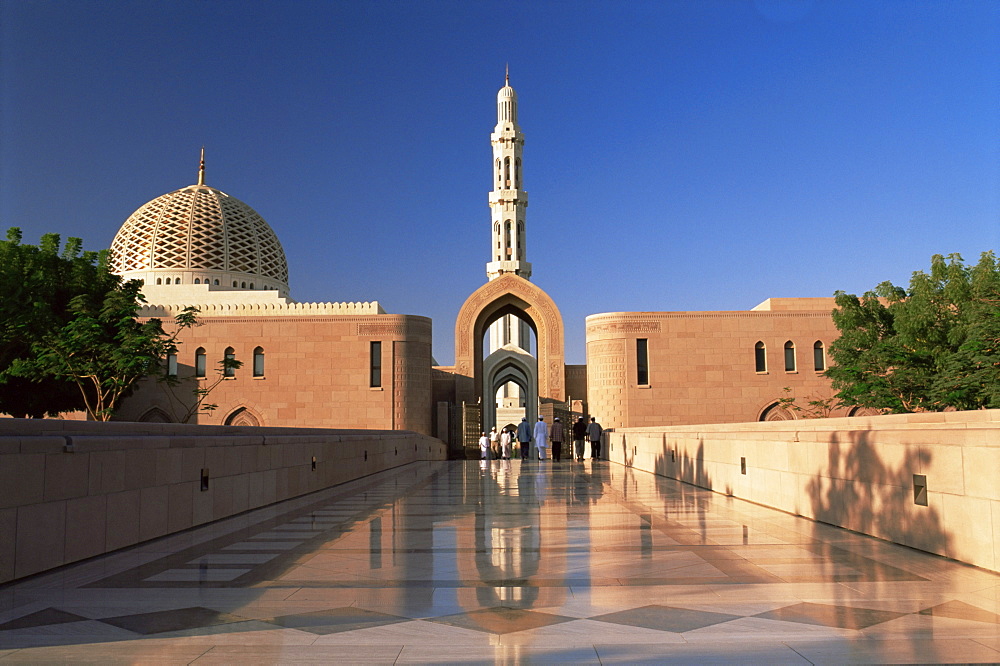 The Grand Mosque Sultan Qaboos, built in 2001, Muscat, Oman, Middle East