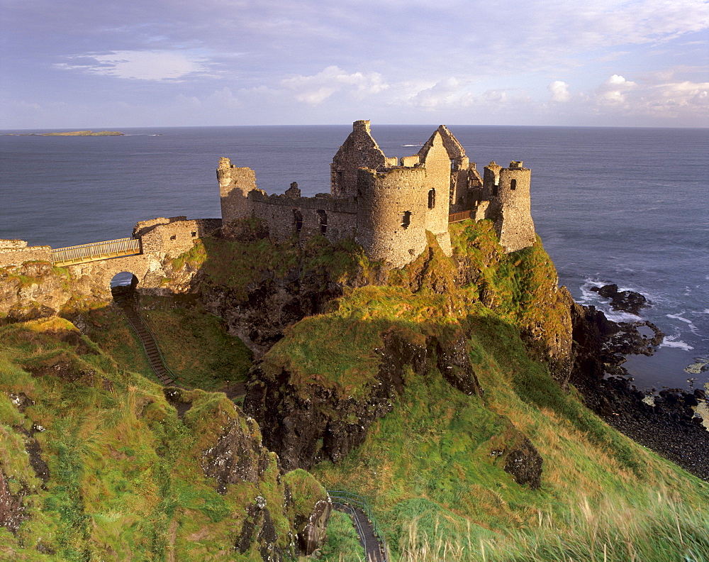 Dunluce Castle, originally occupied by the MacQuillan family and later the MacDonnells, besieged by the British in the 16th century, Portrush, County Antrim, Ulster, Northern Ireland, United Kingdom, Europe