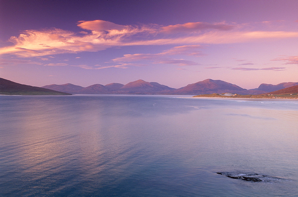 Sunset over Luskentyre Bay, at low tide, west coast of South Harris, Outer Hebrides, Scotland, United Kingdom, Europe