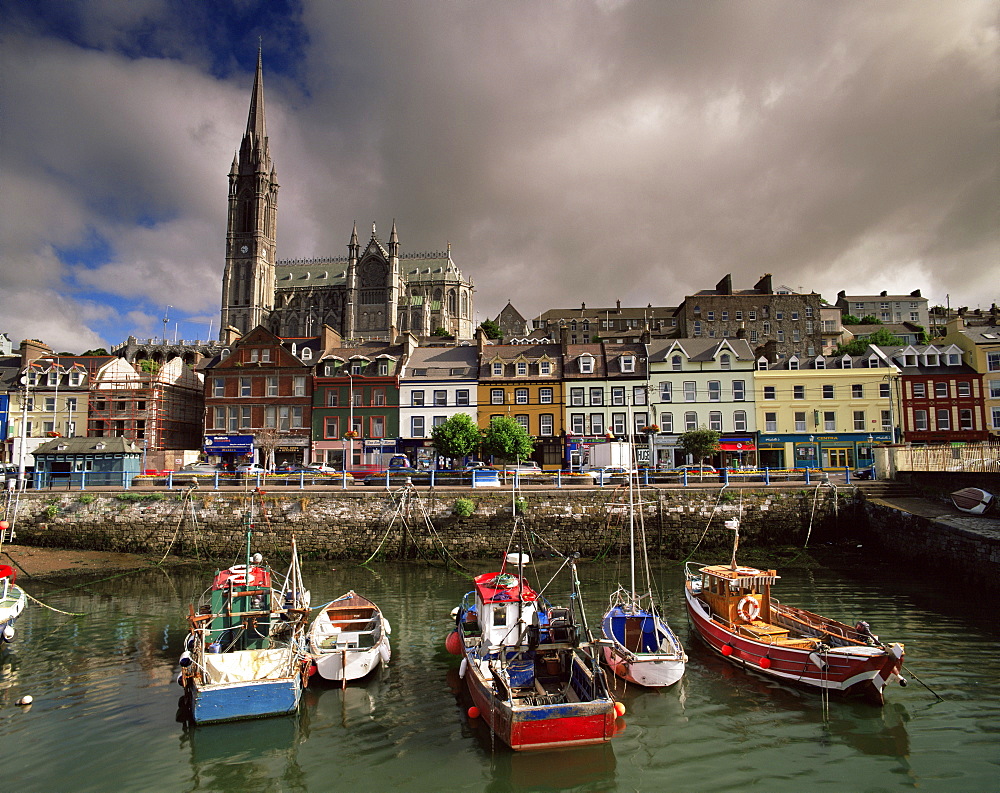 Cobh harbour and St. Colman's cathedral, Cobh (Cork), County Cork, Munster, Republic of Ireland (Eire), Europe