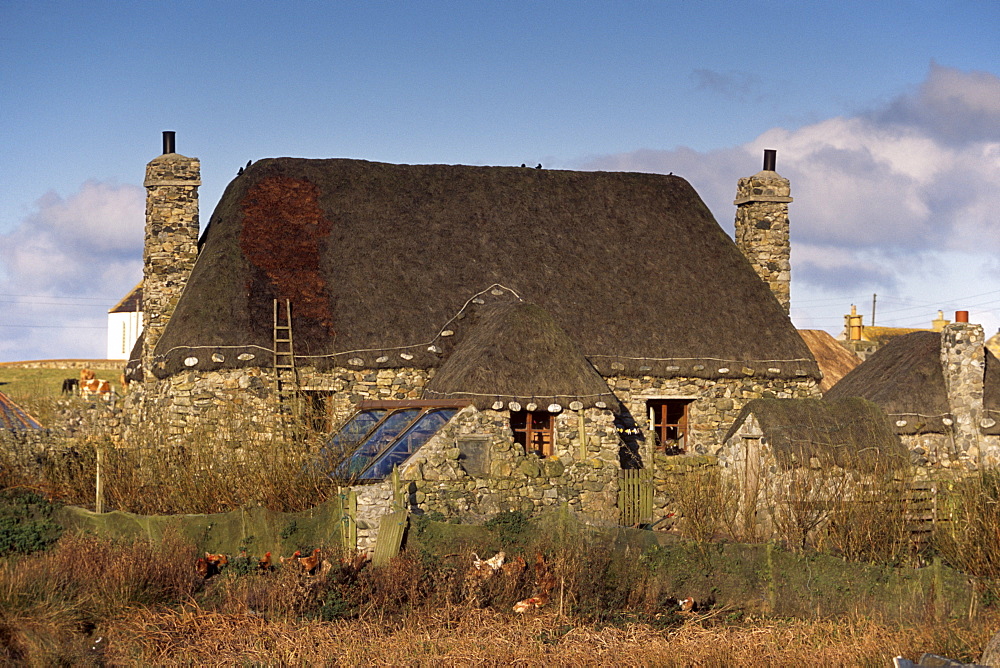 Thatched house, Howmore, South Uist, Outer Hebrides, Scotland, United Kingdom, Europe