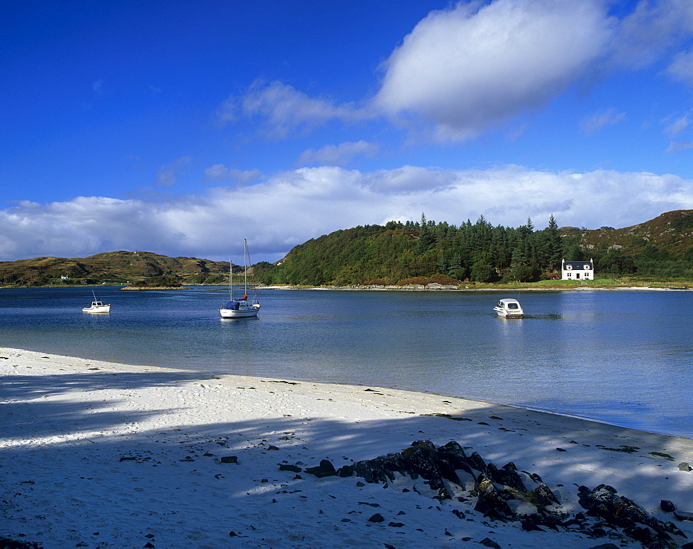 White sands, cottage and boats near Morar, Morar Peninsula, Highland region, Scotland, United Kingdom, Europe