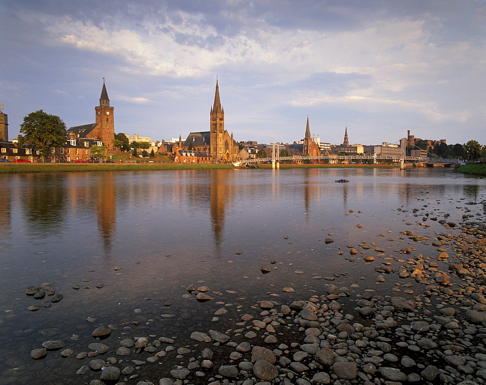 River Ness, Cathedral and churches, left bank, Inverness, Highland region, Scotland, United Kingdom, Europe