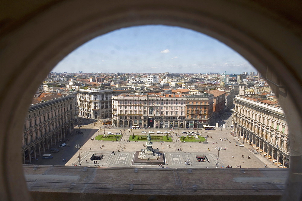 Piazza del Duomo (Cathedral Square), Milan, Lombardy, Italy, Europe