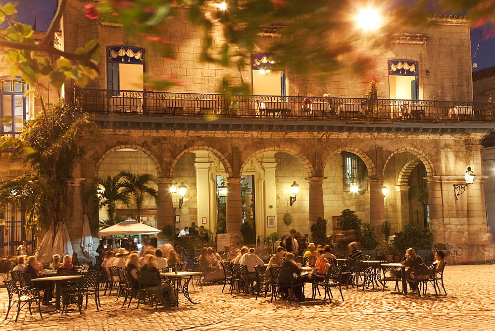 Plaza de la Catedral, Havana, Cuba, West Indies, Central America