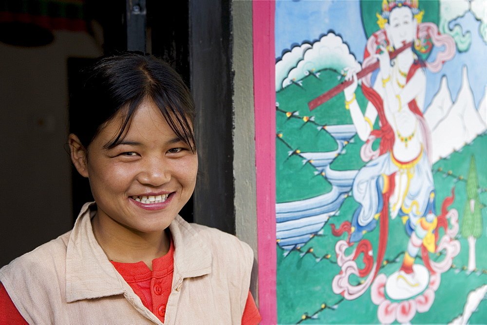 Bhutanese woman, Trongsa Dzong, Trongsa, Bhutan, Asia