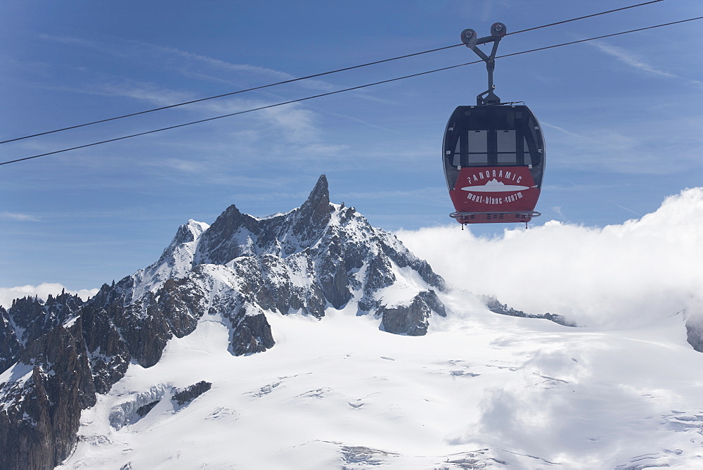 Aiguille du Midi, view of the Mont Blanc Massif, Chamonix, Haute Savoie, French Alps, France, Europe