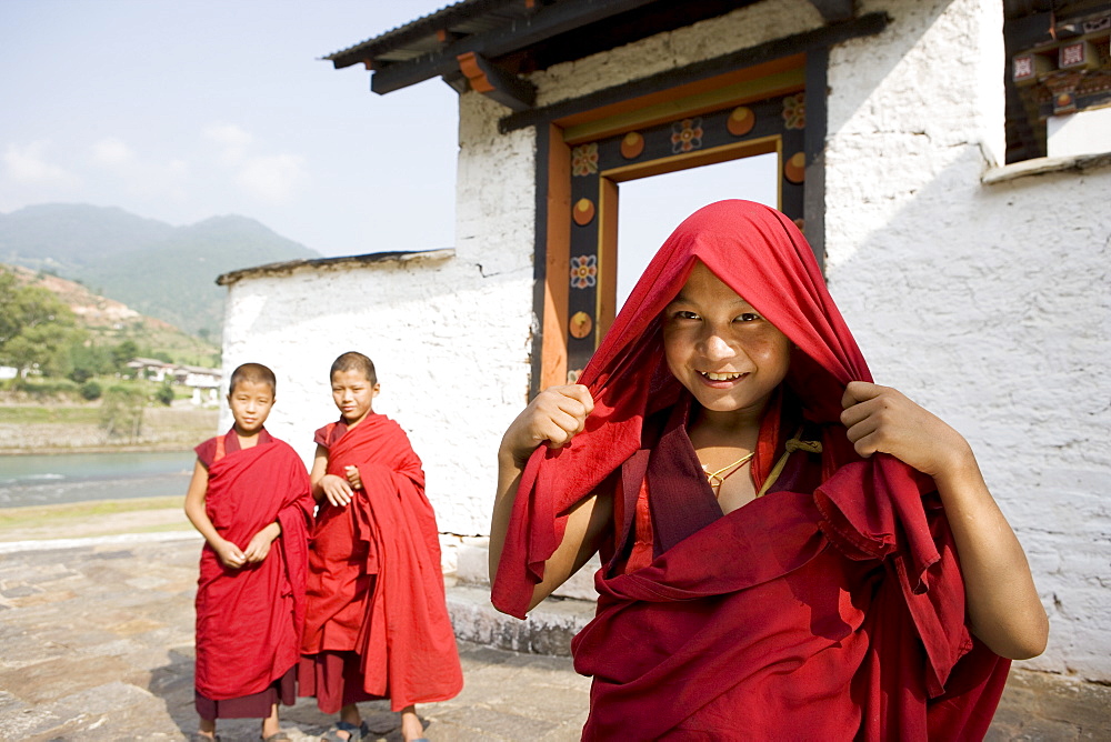 Buddhist monks, Punakha Dzong, Punakha, Bhutan, Asia